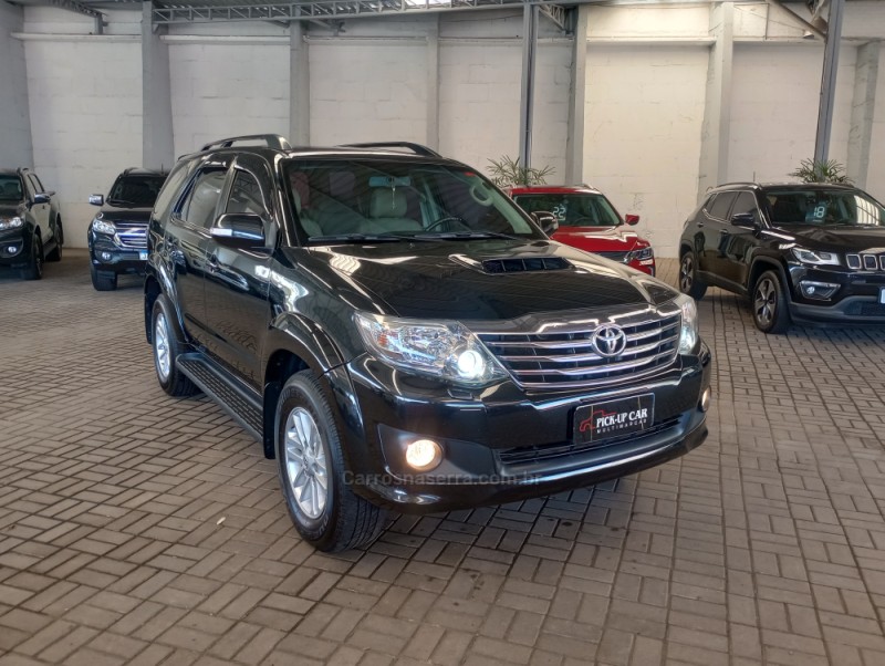 HILUX SW4 3.0 SRV 4X4 16V TURBO INTERCOOLER DIESEL 4P AUTOMÁTICO - 2014 - CAXIAS DO SUL