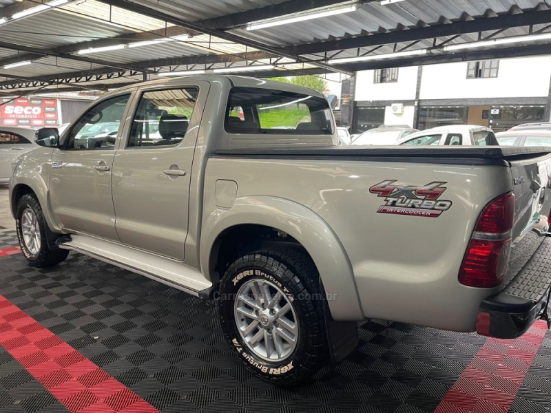 HILUX 3.0 SRV 4X4 CD 16V TURBO INTERCOOLER DIESEL 4P AUTOMÁTICO - 2014 - PASSO FUNDO