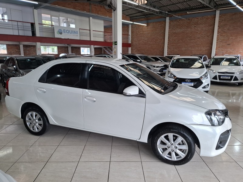 ETIOS 1.5 X PLUS 16V FLEX 4P MANUAL - 2021 - FARROUPILHA