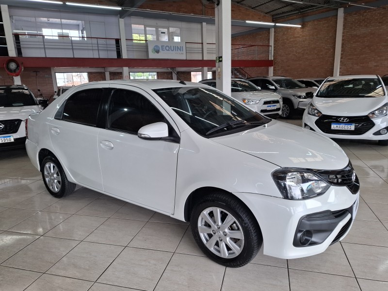 ETIOS 1.5 X PLUS 16V FLEX 4P MANUAL - 2021 - FARROUPILHA