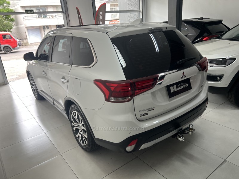 OUTLANDER 2.2 4X4 16V DIESEL 4P AUTOMÁTICO - 2018 - BENTO GONçALVES