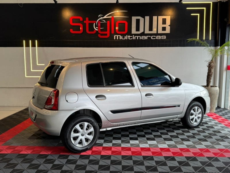 CLIO 1.0 EXPRESSION 16V FLEX 4P MANUAL - 2015 - ESTâNCIA VELHA