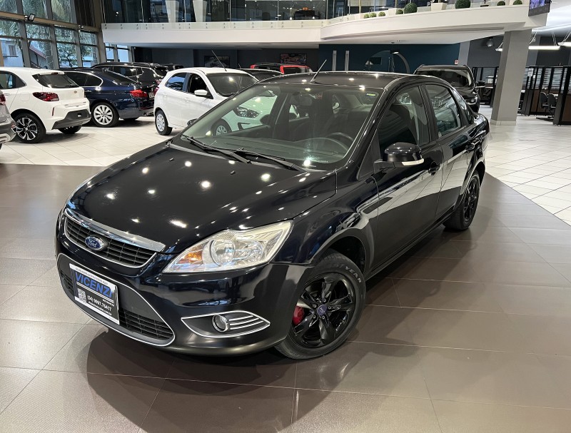 FOCUS 2.0 GLX SEDAN 16V FLEX 4P MANUAL - 2011 - FARROUPILHA