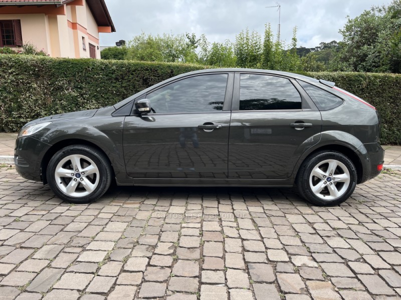 focus 1.6 glx 16v flex 4p manual 2013 veranopolis