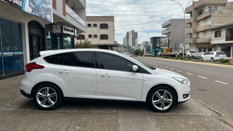 FOCUS 1.6 SE 16V FLEX 4P MANUAL - 2018 - GUAPORé