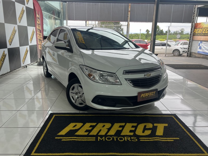 PRISMA 1.0 MPFI LT 8V FLEX 4P MANUAL - 2014 - PORTãO