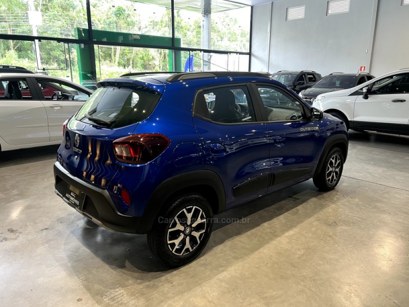 KWID 1.0 12V OUTSIDER FLEX 4P MANUAL - 2023 - CAXIAS DO SUL