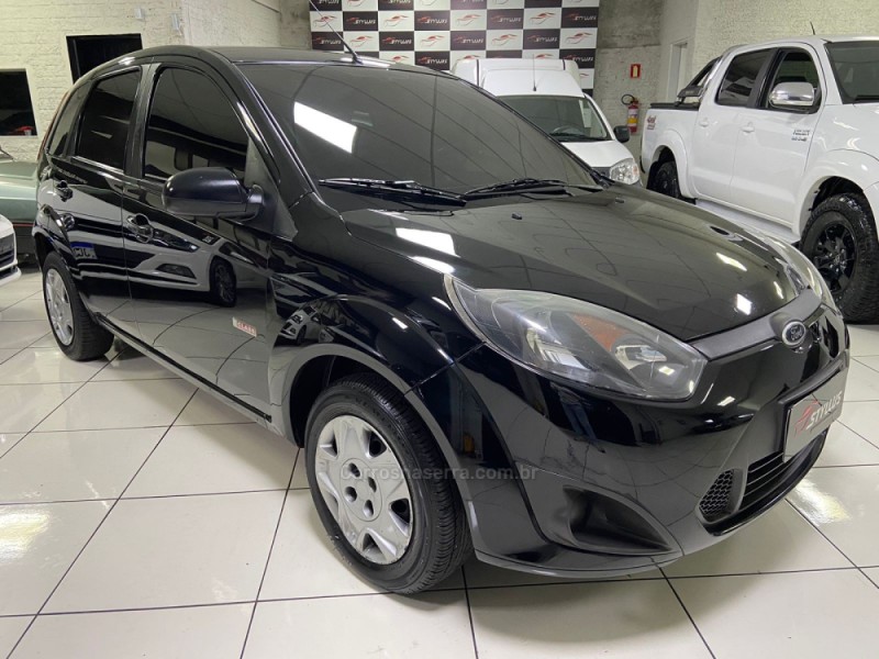 FIESTA 1.6 MPI CLASS HATCH 8V FLEX 4P MANUAL - 2011 - ESTâNCIA VELHA