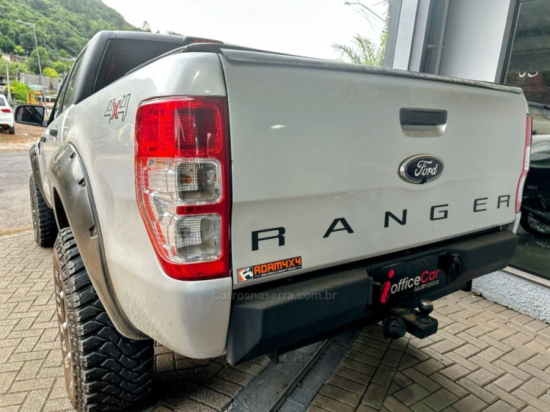 RANGER 3.2 XLS 4X4 CD 20V DIESEL 4P MANUAL - 2013 - TRêS COROAS