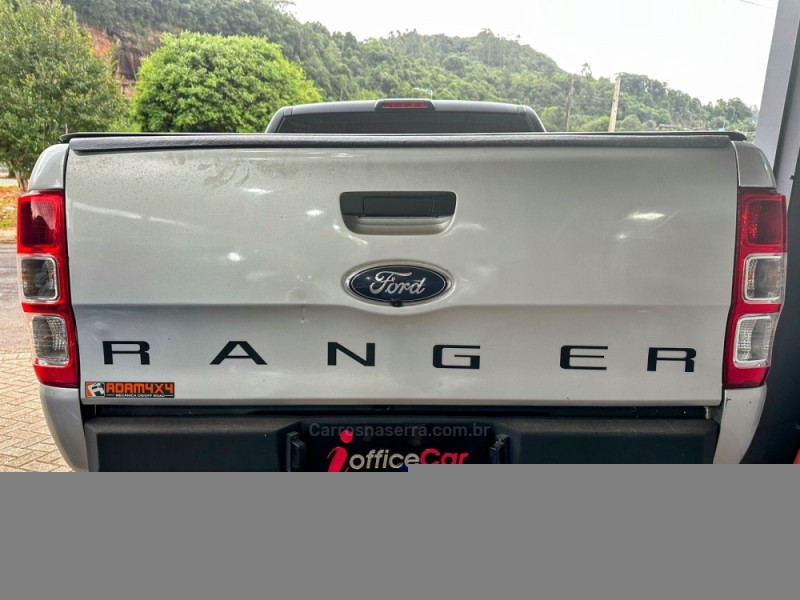 RANGER 3.2 XLS 4X4 CD 20V DIESEL 4P MANUAL - 2013 - TRêS COROAS