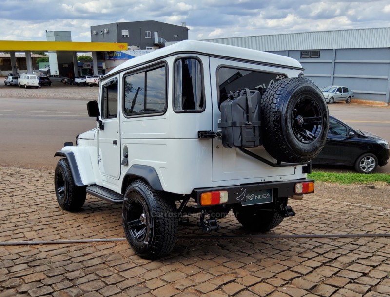 BANDEIRANTE 3.7 BJ50LV 4X4 TETO RIGIDO DIESEL 2P MANUAL - 1997 - NãO-ME-TOQUE