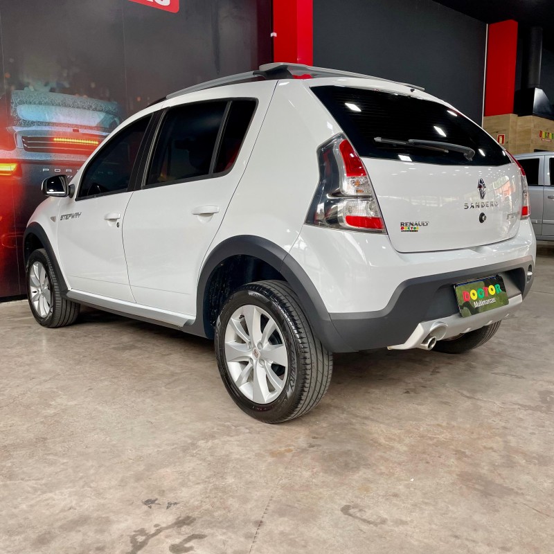 SANDERO 1.6 STEPWAY 8V FLEX 4P MANUAL - 2014 - SãO LEOPOLDO