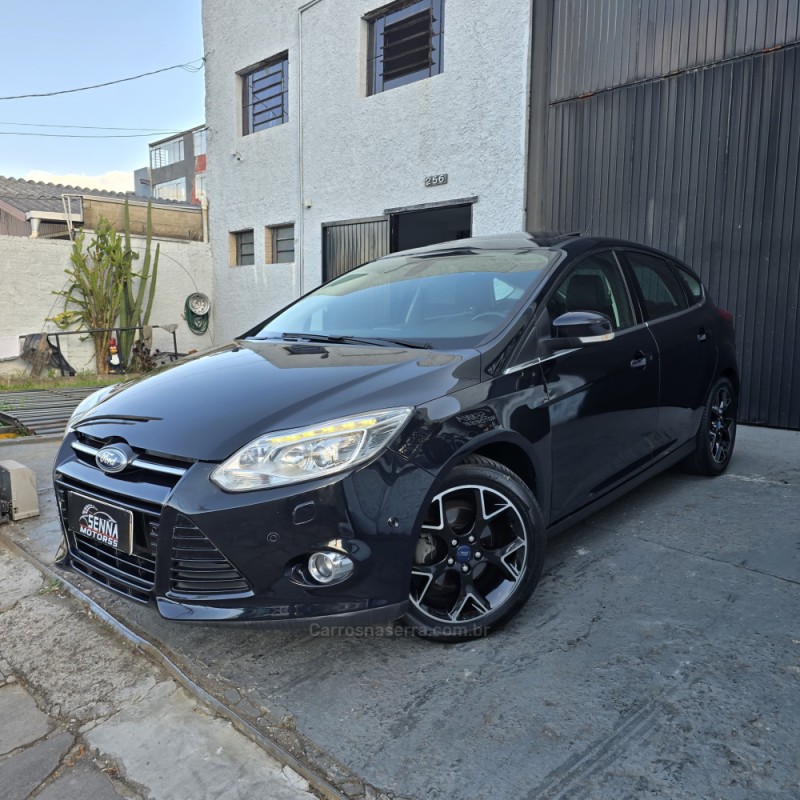 FOCUS 2.0 TITANIUM HATCH 16V FLEX 4P AUTOMÁTICO - 2015 - CAXIAS DO SUL