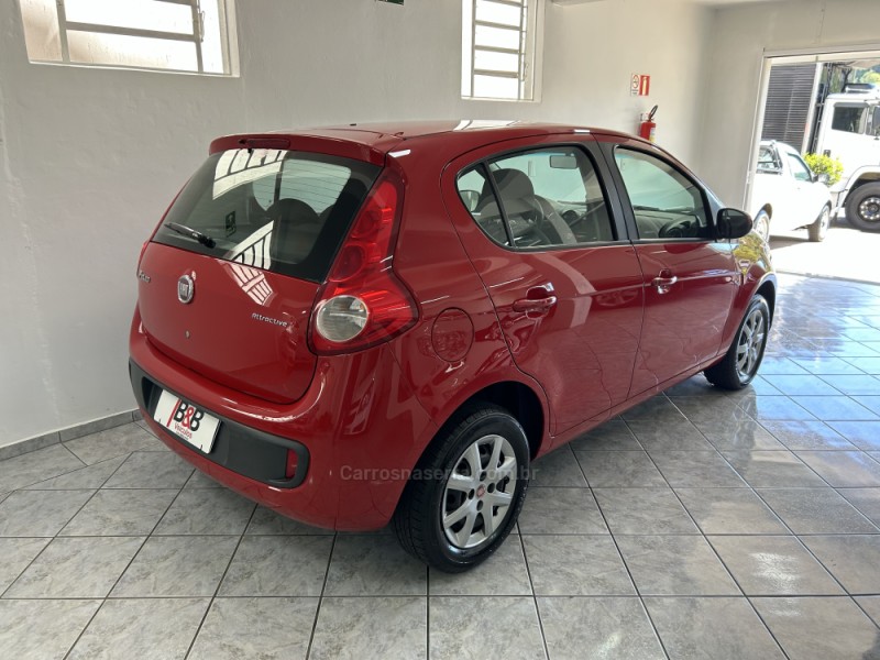 PALIO 1.0 MPI ATTRACTIVE ITÁLIA 8V FLEX 4P MANUAL - 2013 - NOVA PRATA