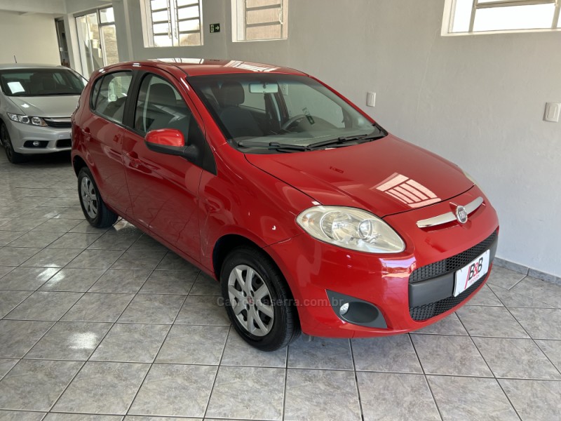 PALIO 1.0 MPI ATTRACTIVE ITÁLIA 8V FLEX 4P MANUAL - 2013 - NOVA PRATA