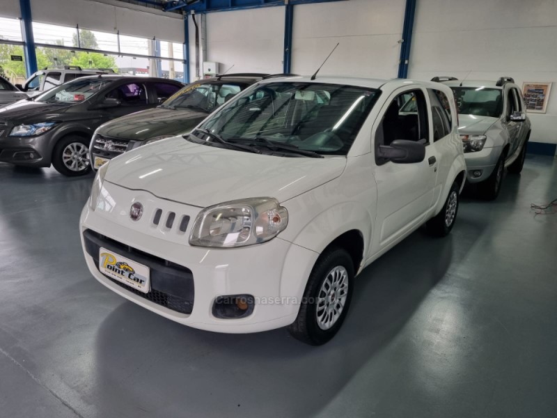 UNO 1.0 VIVACE 8V FLEX 2P MANUAL - 2013 - VACARIA