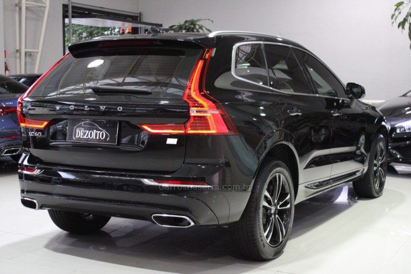 XC60 2.0 T8 MOMENTUM HYBRID GASOLINA 4P AUTOMÁTICO - 2021 - CAXIAS DO SUL