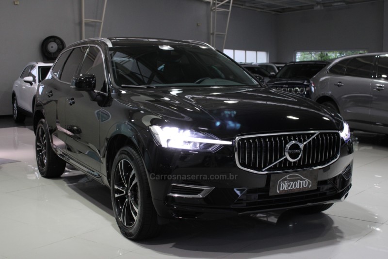 XC60 2.0 T8 MOMENTUM HYBRID GASOLINA 4P AUTOMÁTICO - 2021 - CAXIAS DO SUL