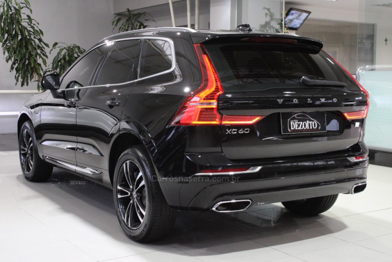 XC60 2.0 T8 MOMENTUM HYBRID GASOLINA 4P AUTOMÁTICO - 2021 - CAXIAS DO SUL