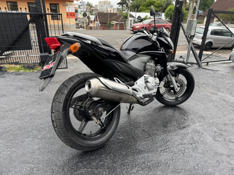 CB 300R ABS - 2010 - CAXIAS DO SUL