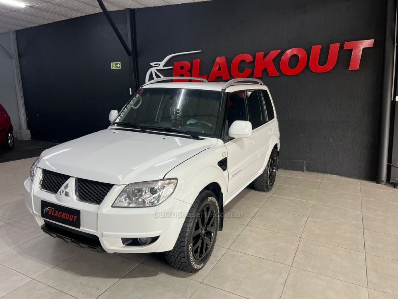 PAJERO TR4 2.0 4X2 16V 140CV FLEX 4P AUTOMÁTICO