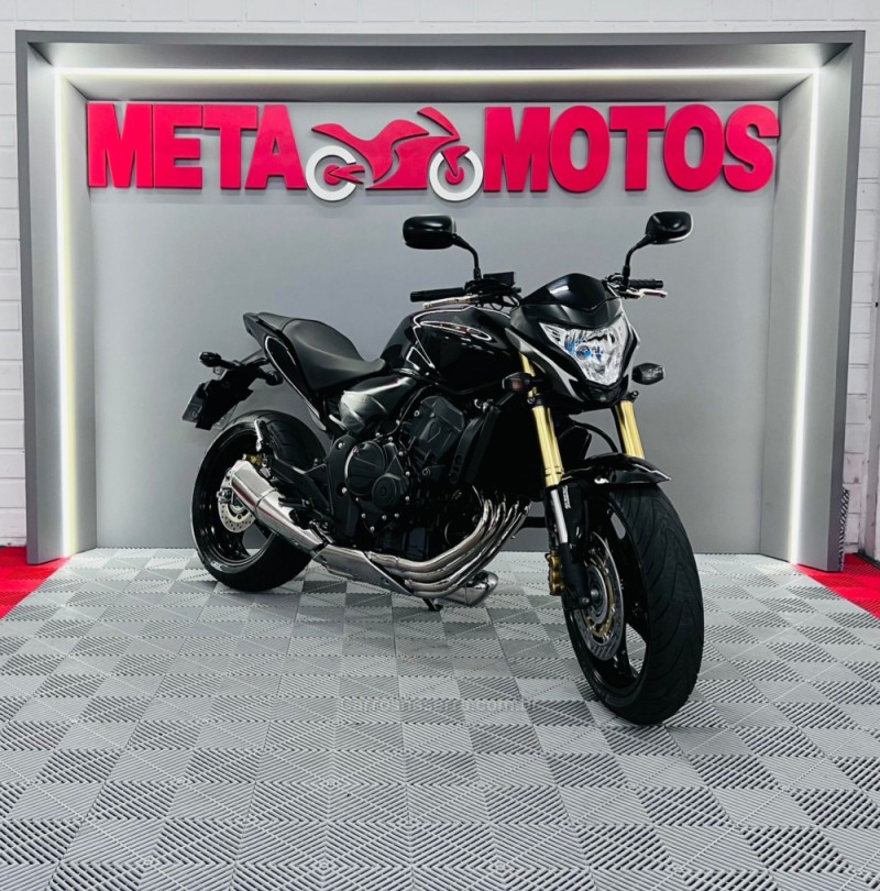 CB 600F HORNET - 2013 - CAMPO BOM