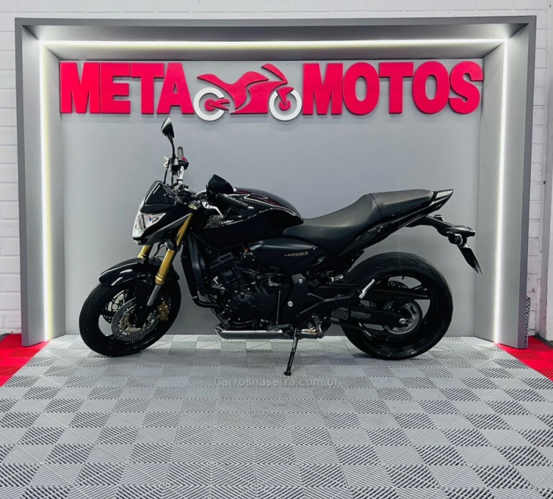 CB 600F HORNET - 2013 - CAMPO BOM