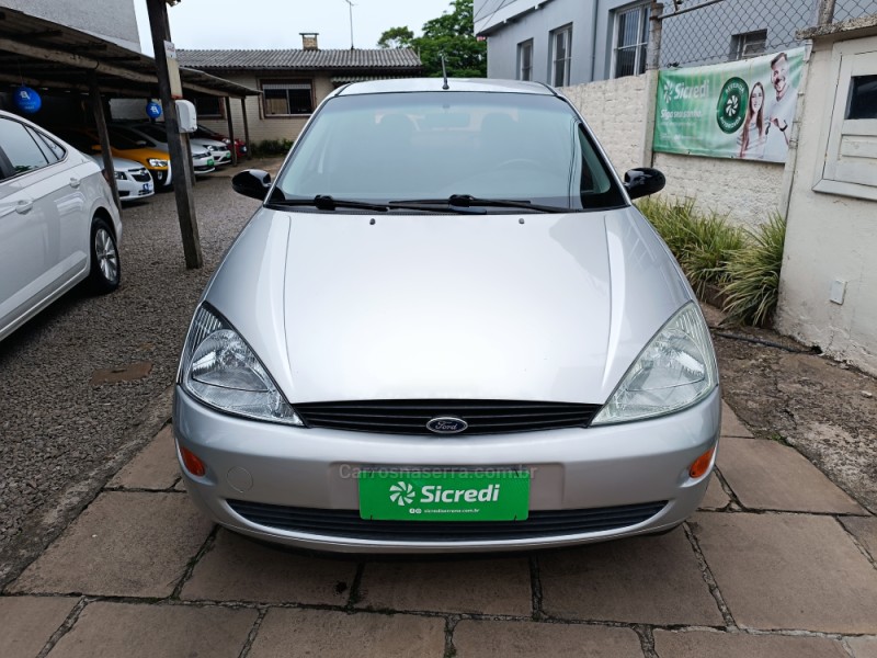 FOCUS 2.0 SEDAN 16V GASOLINA 4P MANUAL - 2003 - BENTO GONçALVES