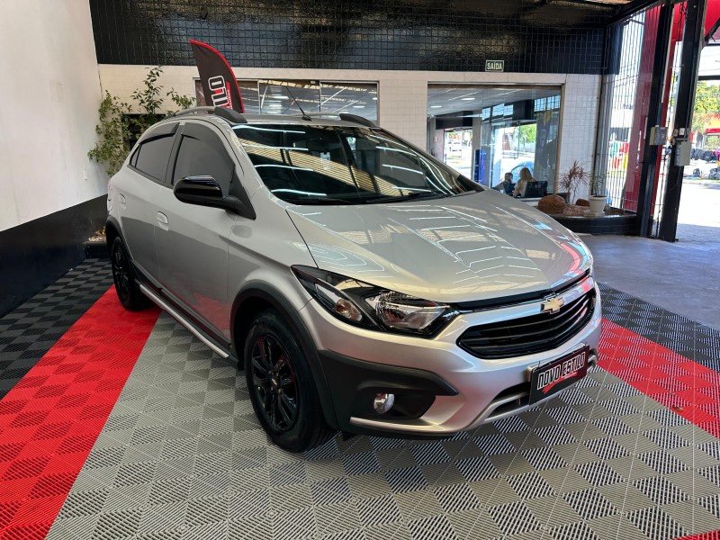 ONIX 1.4 MPFI ACTIV 8V FLEX 4P MANUAL - 2019 - CAXIAS DO SUL