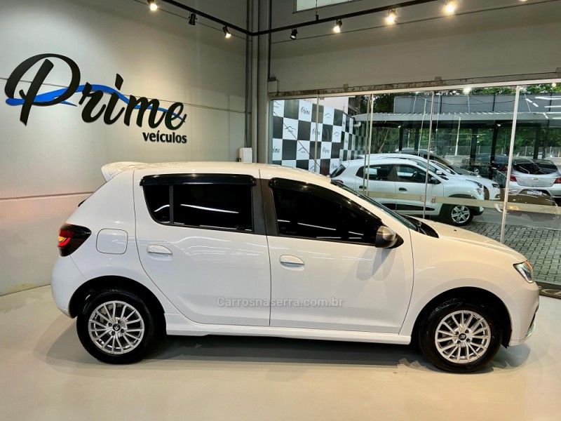 SANDERO 1.0 12V GT LINE LIMITED FLEX 4P MANUAL - 2022 - ESTâNCIA VELHA