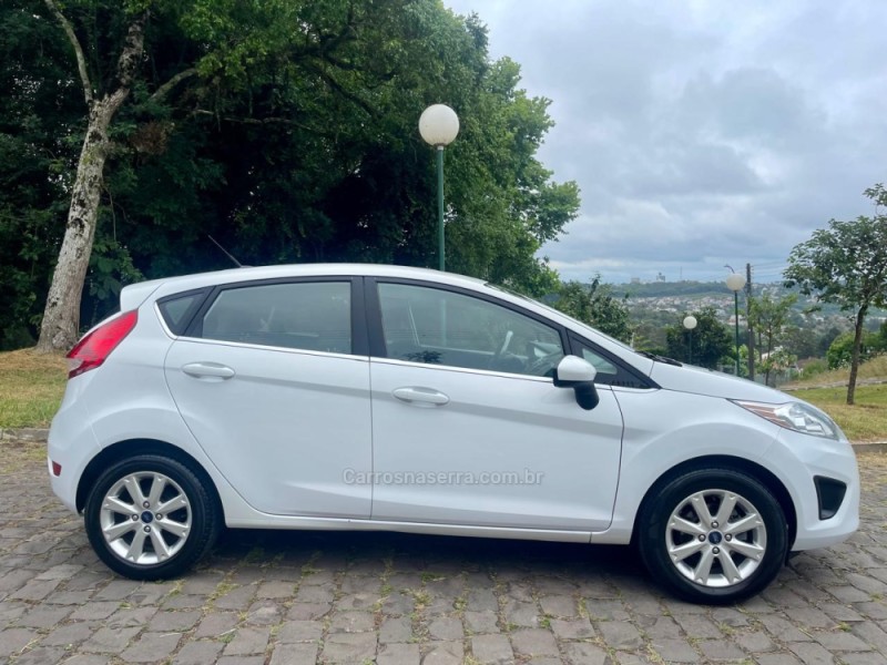 FIESTA 1.6 SE HATCH PLUS 16V FLEX 4P MANUAL - 2013 - BENTO GONçALVES