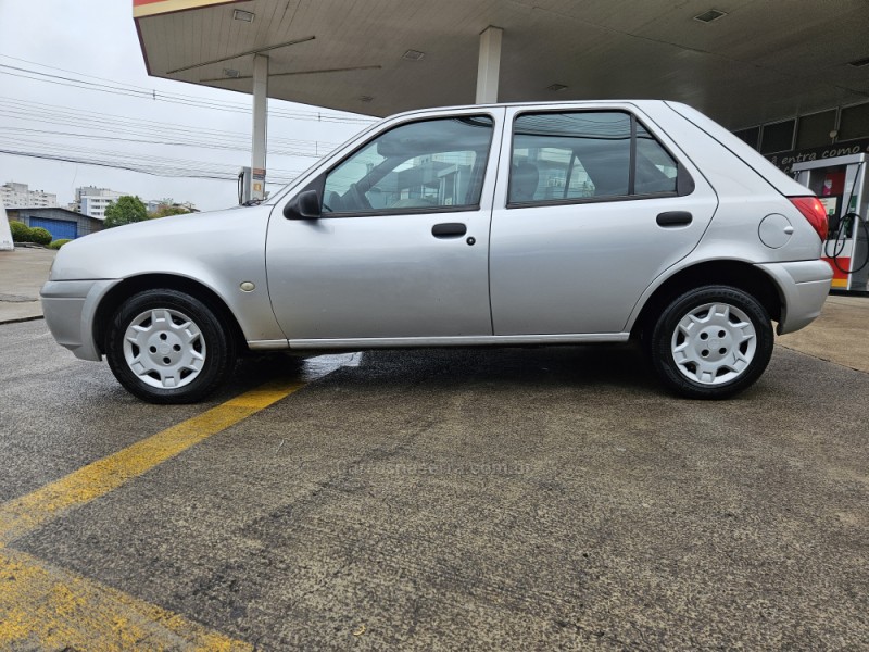 FIESTA 1.0 MPI STREET 8V GASOLINA 4P MANUAL - 2006 - CAXIAS DO SUL