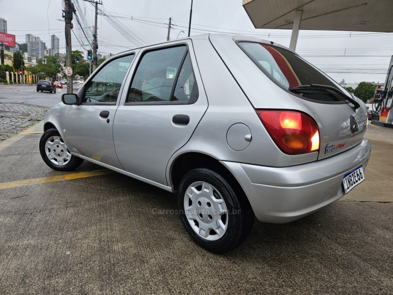 FIESTA 1.0 MPI STREET 8V GASOLINA 4P MANUAL - 2006 - CAXIAS DO SUL