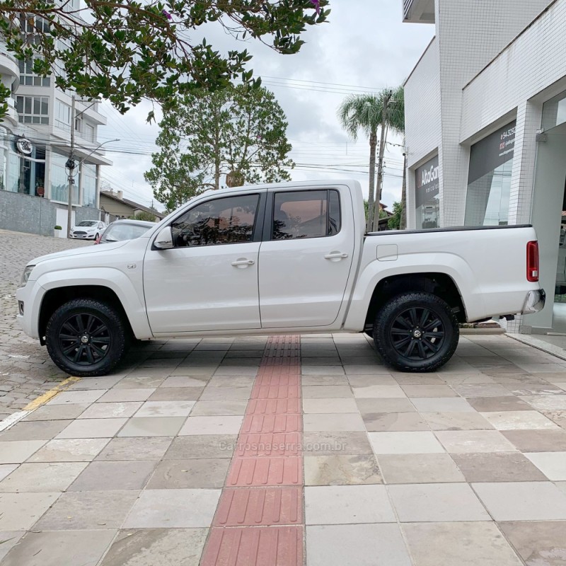 AMAROK 2.0 HIGHLINE 4X4 CD 16V TURBO INTERCOOLER DIESEL 4P AUTOMÁTICO - 2013 - FLORES DA CUNHA