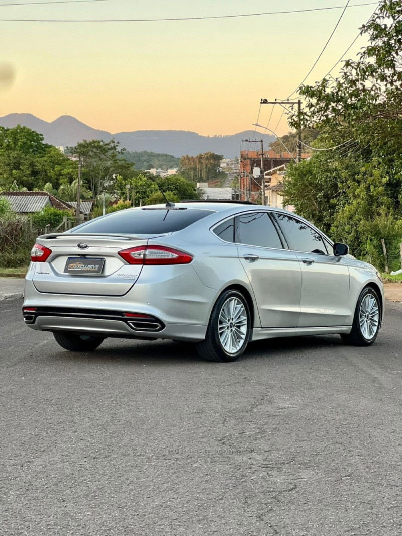 FUSION 2.0 TITANIUM FWD 16V GASOLINA 4P AUTOMÁTICO - 2013 - PAROBé