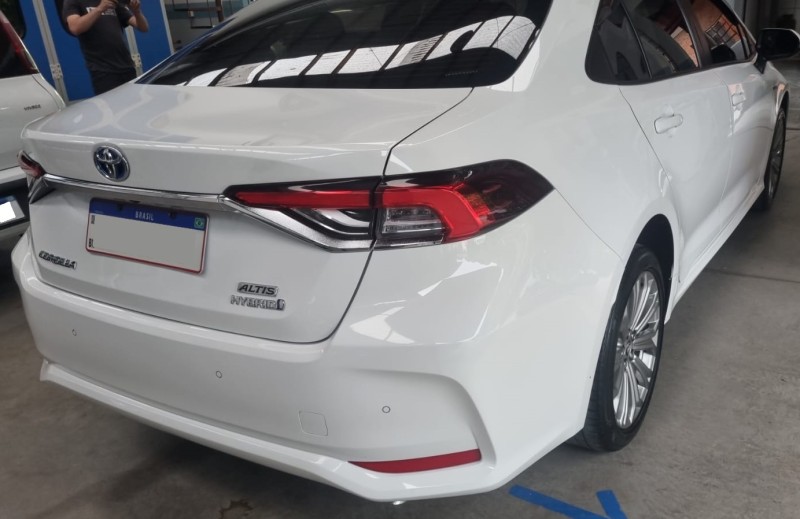 COROLLA 1.8 ALTIS 16V HÍBRIDO 4P AUTOMÁTICO - 2023 - FLORES DA CUNHA