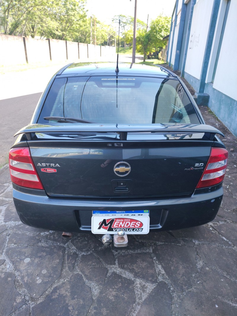 ASTRA 2.0 MPFI ADVANTAGE 8V FLEX 4P MANUAL - 2008 - TRêS COROAS