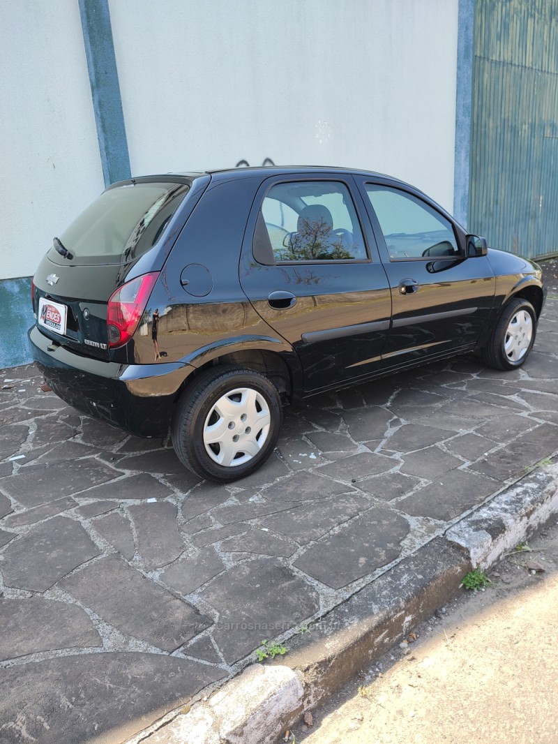 CELTA 1.0 MPFI LT 8V FLEX 4P MANUAL - 2014 - TRêS COROAS