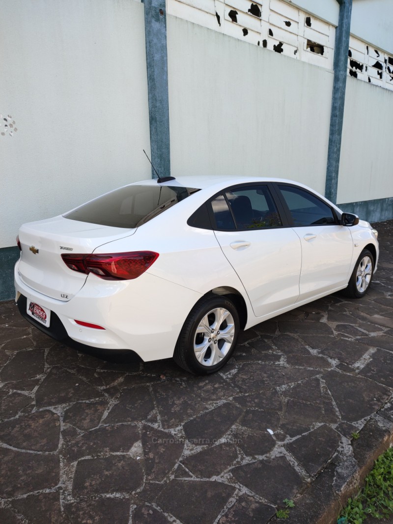 ONIX 1.0 LTZ 12V TURBO FLEX 4P MANUAL - 2023 - TRêS COROAS