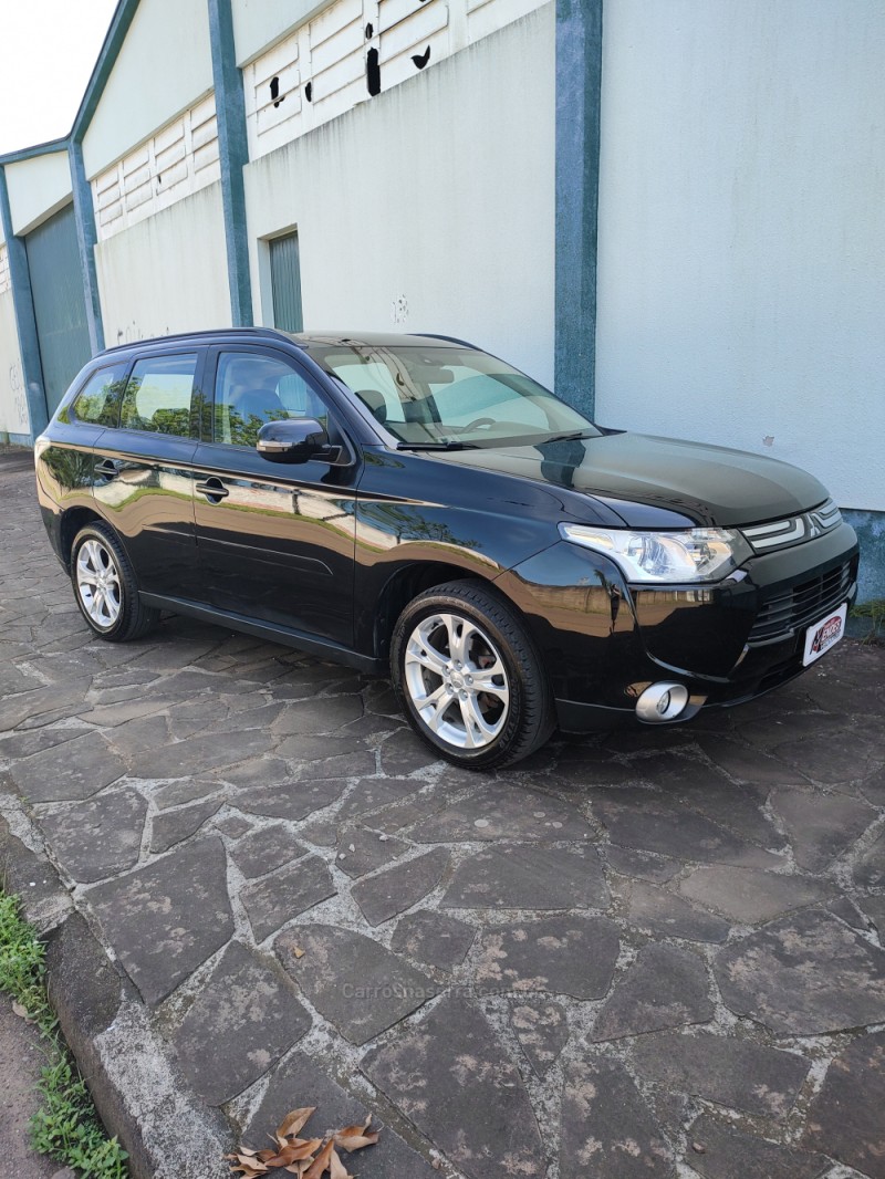 OUTLANDER 2.0 16V GASOLINA 4P AUTOMÁTICO - 2014 - TRêS COROAS