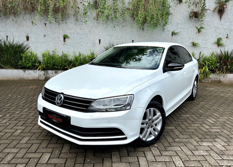 JETTA 2.0 COMFORTLINE FLEX 4P TIPTRONIC