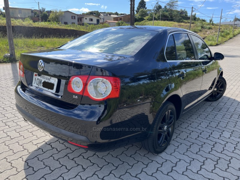 JETTA 2.5 I 20V 170CV GASOLINA 4P TIPTRONIC - 2008 - CAXIAS DO SUL