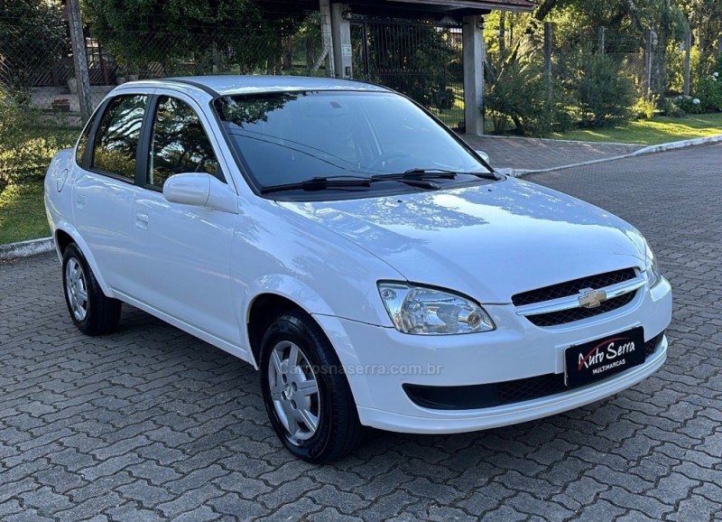 CLASSIC 1.0 MPFI LS 8V FLEX 4P MANUAL