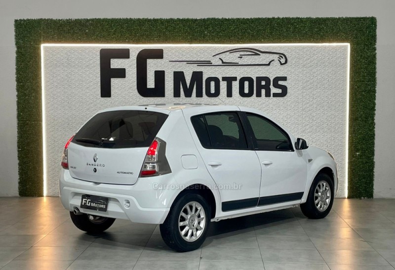 SANDERO 1.6 PRIVILÉGE 8V FLEX 4P AUTOMÁTICO - 2014 - NOVO HAMBURGO