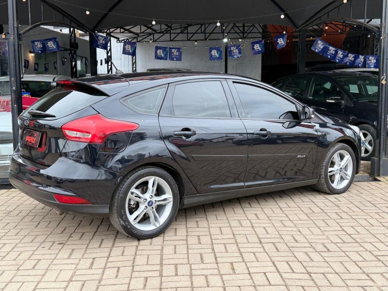 FOCUS 1.6 SE 16V FLEX 4P MANUAL - 2018 - LAGOA VERMELHA