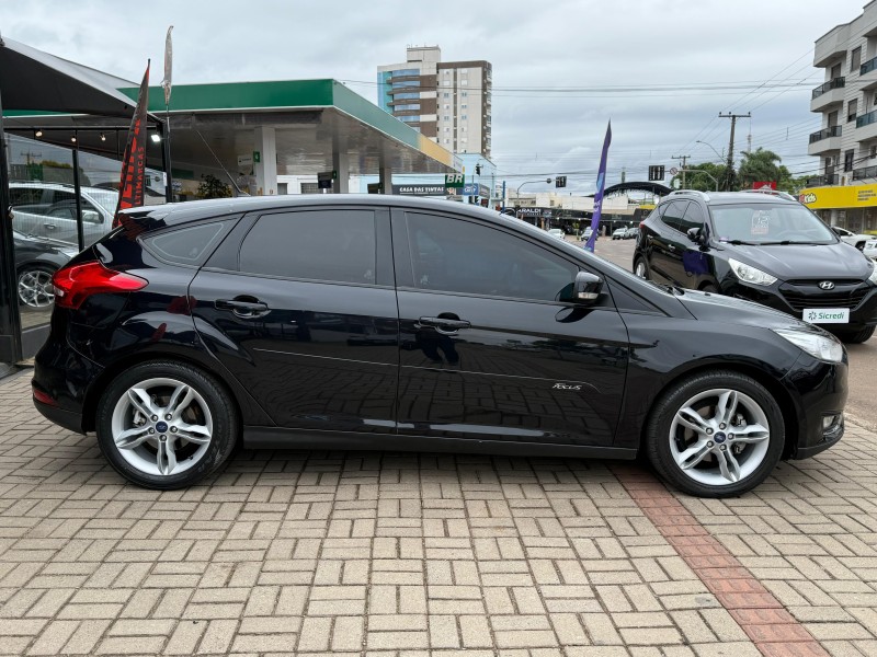 FOCUS 1.6 SE 16V FLEX 4P MANUAL - 2018 - LAGOA VERMELHA