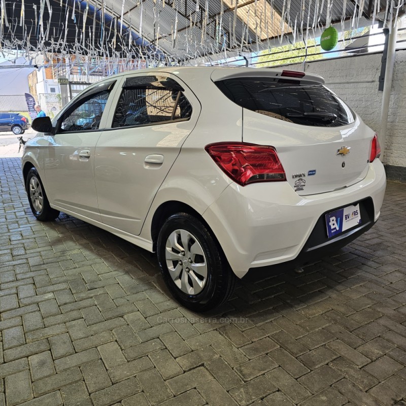 ONIX 1.0 LT 12V FLEX 4P MANUAL - 2018 - SãO LEOPOLDO