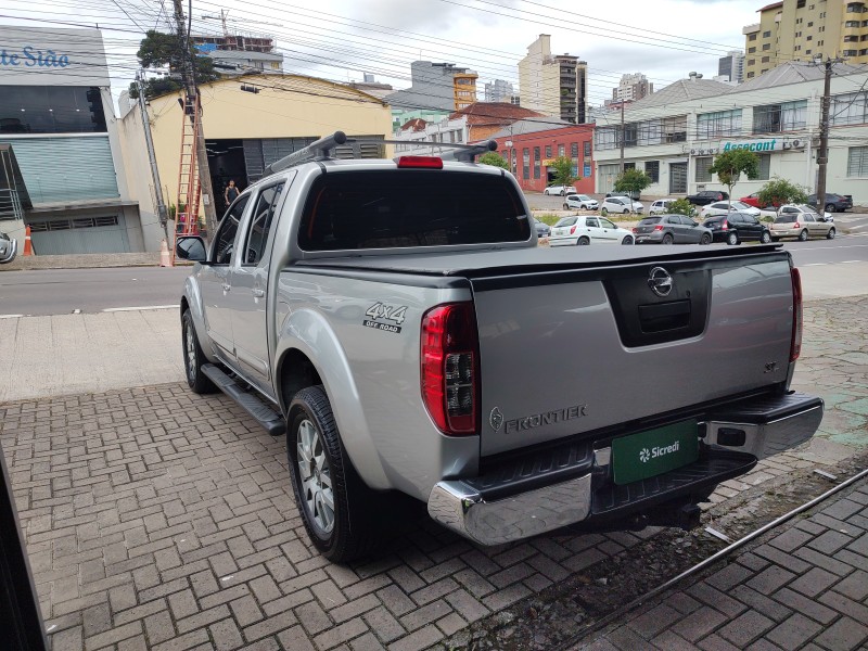 FRONTIER 2.5 SL 4X4 CD TURBO ELETRONIC DIESEL 4P AUTOMÁTICO - 2015 - CAXIAS DO SUL