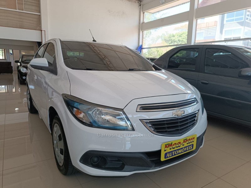 ONIX 1.4 MPFI LT 8V FLEX 4P MANUAL - 2013 - NOVA PETRóPOLIS