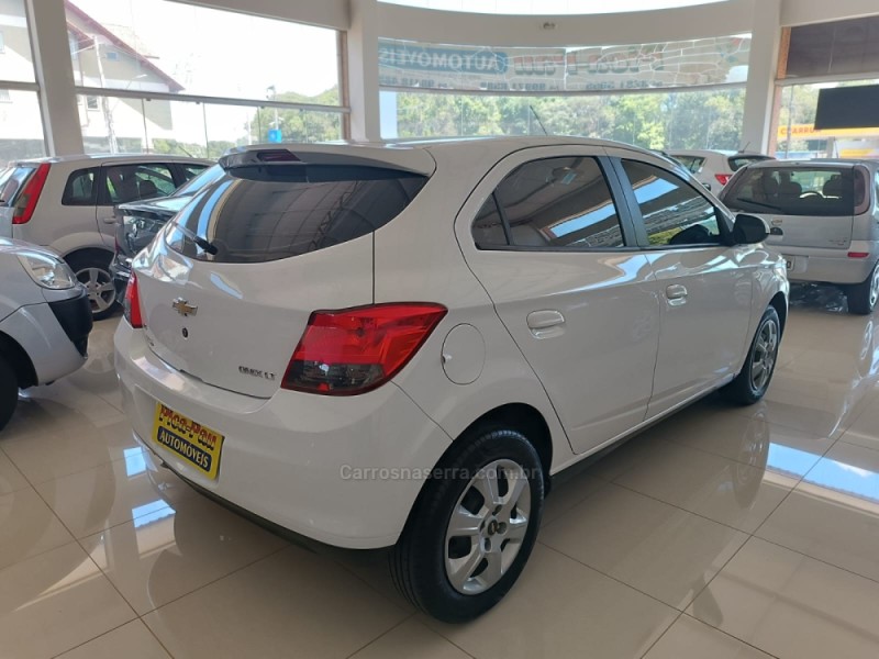 ONIX 1.4 MPFI LT 8V FLEX 4P MANUAL - 2013 - NOVA PETRóPOLIS